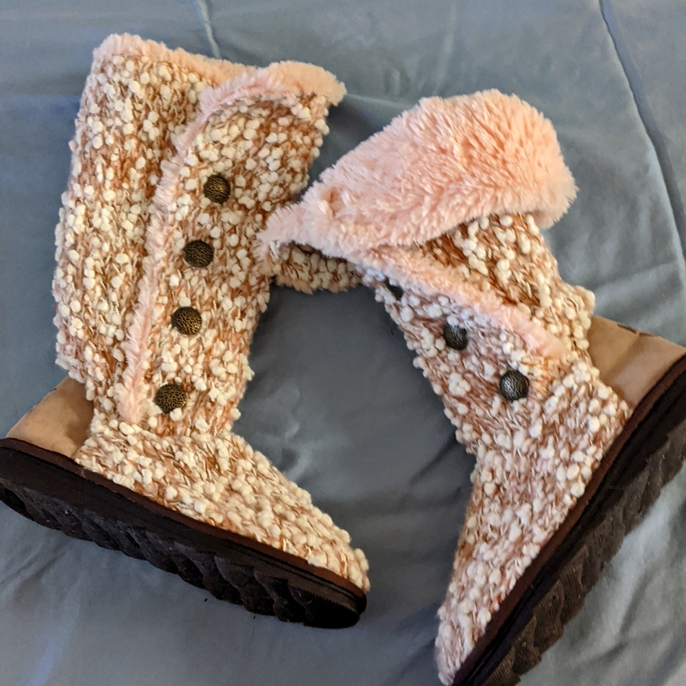 Pink white fuzzy mukluk boots